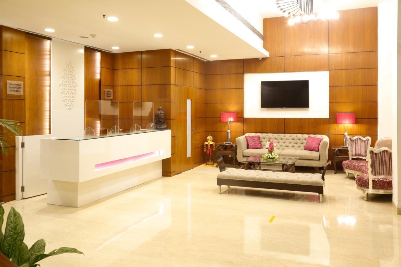 Nemesia City Center - Gurugram, Sector 29 Hotell Gurgaon Eksteriør bilde