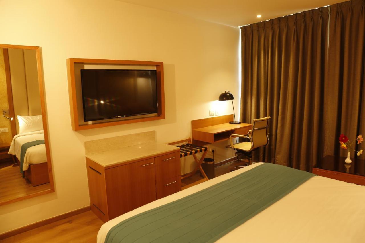 Nemesia City Center - Gurugram, Sector 29 Hotell Gurgaon Eksteriør bilde