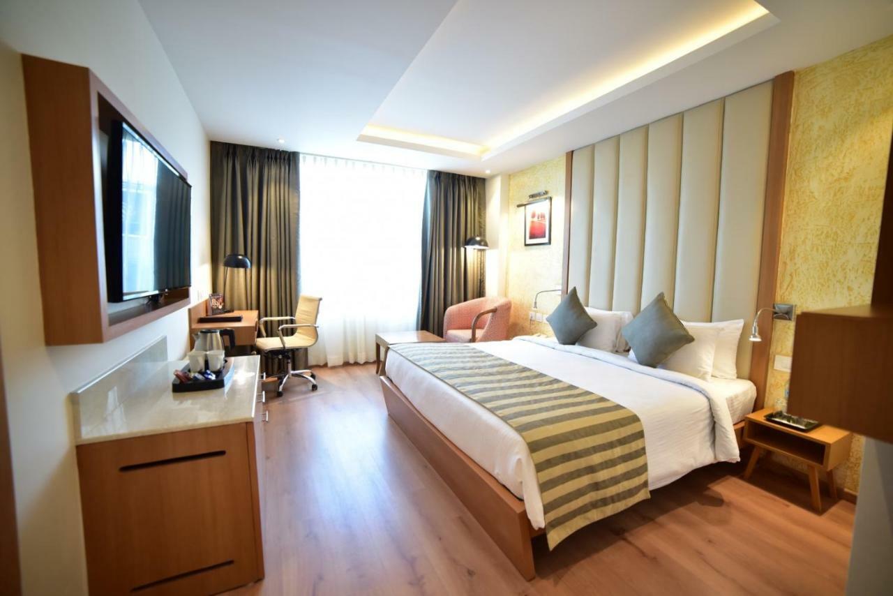 Nemesia City Center - Gurugram, Sector 29 Hotell Gurgaon Eksteriør bilde